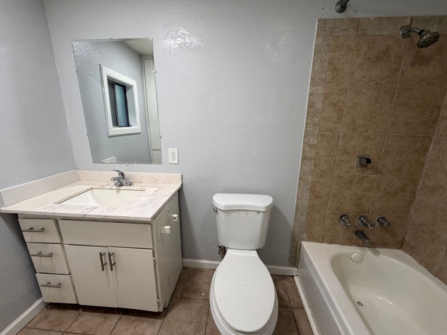West Sacramento House: 505 Maple Street