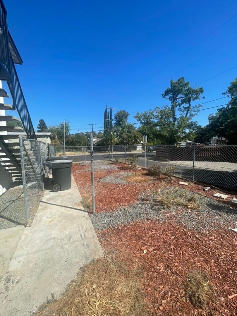 Roseville Townhome: 854 Shearer Street