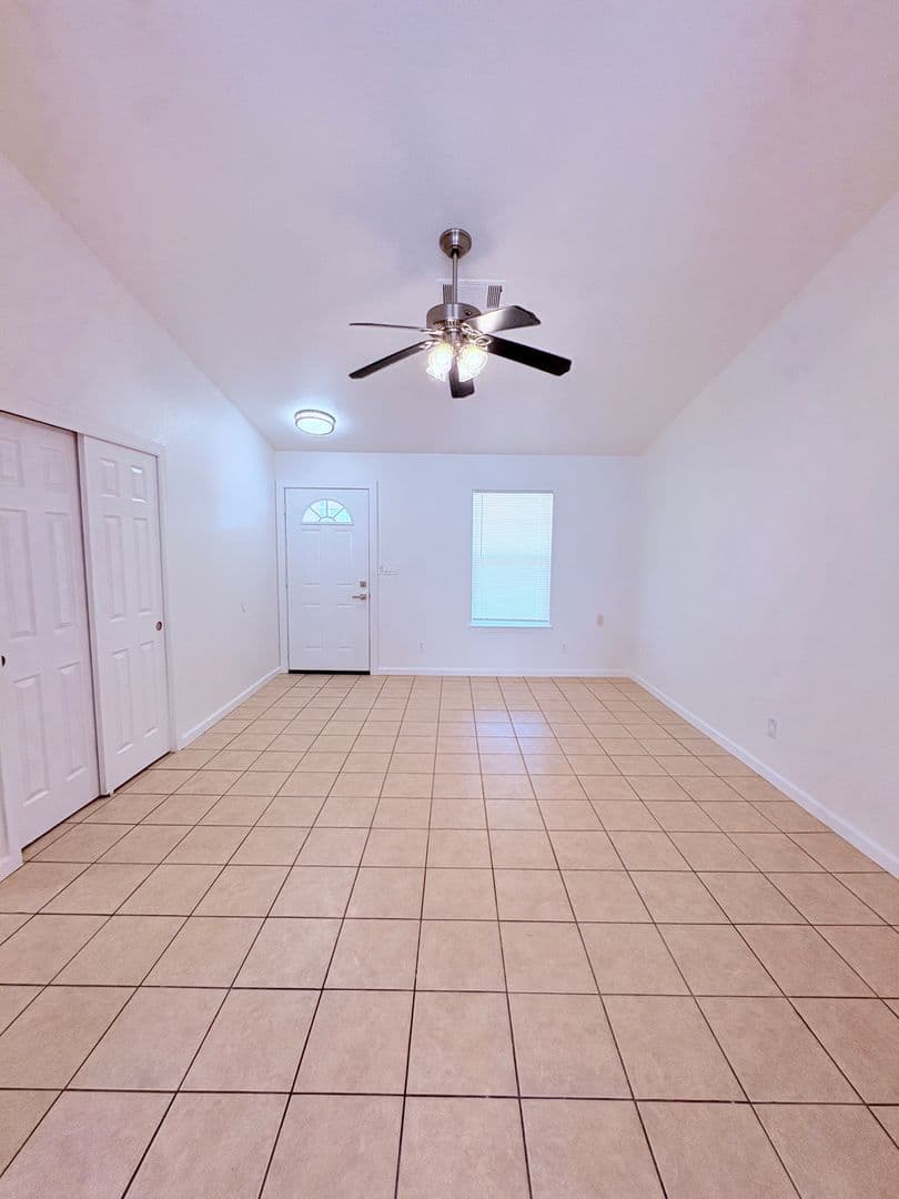 Sacramento House: 1405 Nogales Street