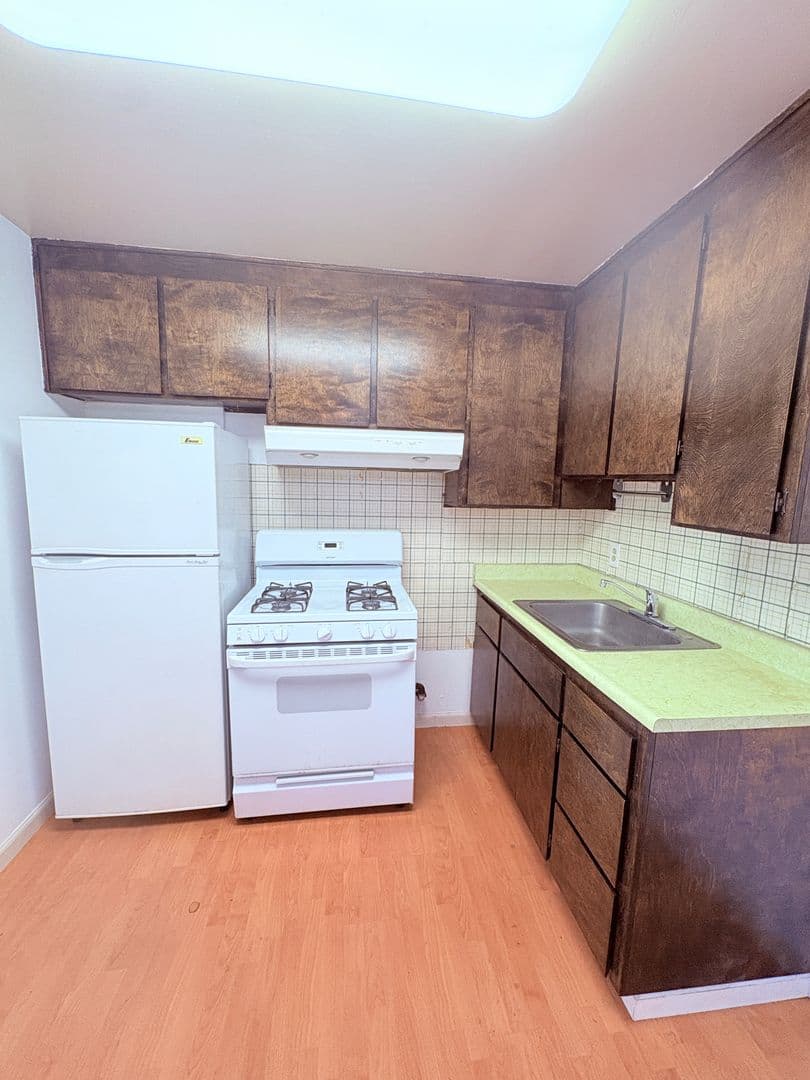 West Sacramento Apartment: 437 Myrtle Ave
