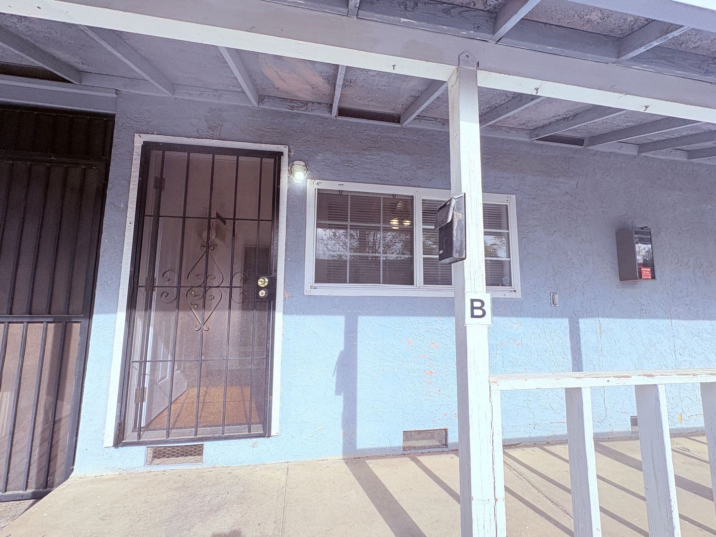 West Sacramento Apartment: 435 Myrtle Ave. #B