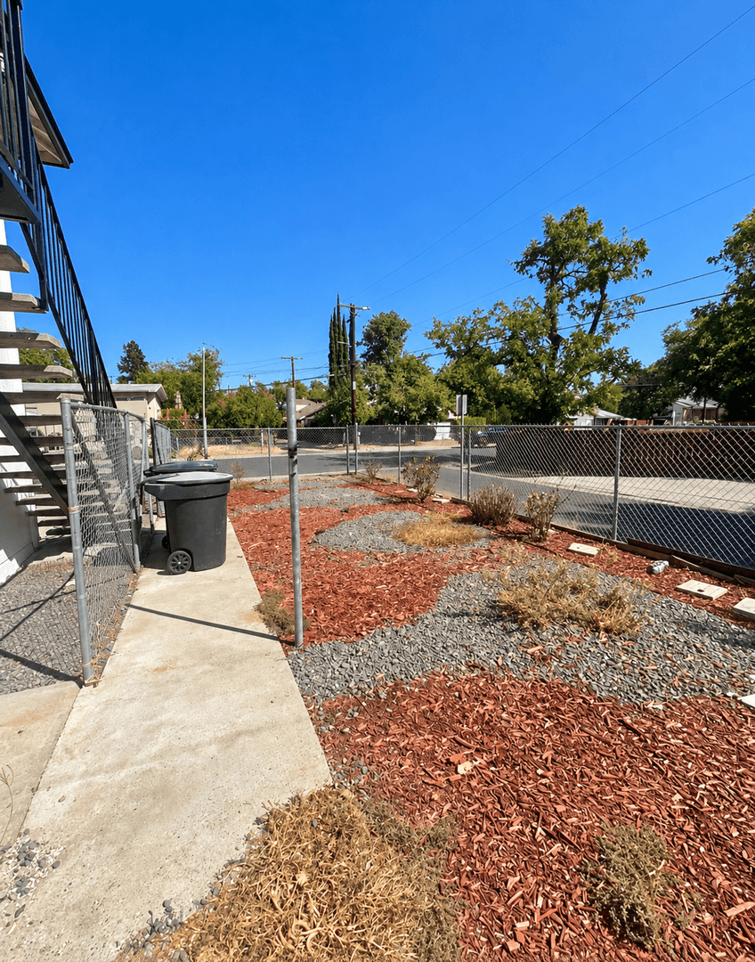 Roseville Townhome: 854 Shearer Street
