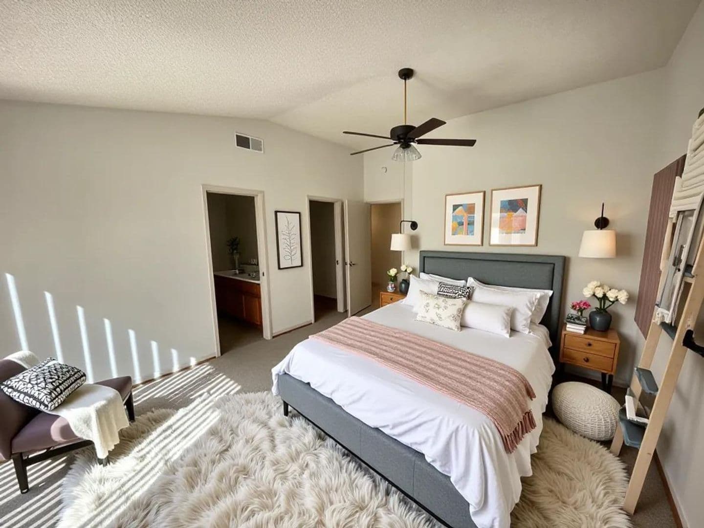 Sacramento House: 8116 Darien Circle