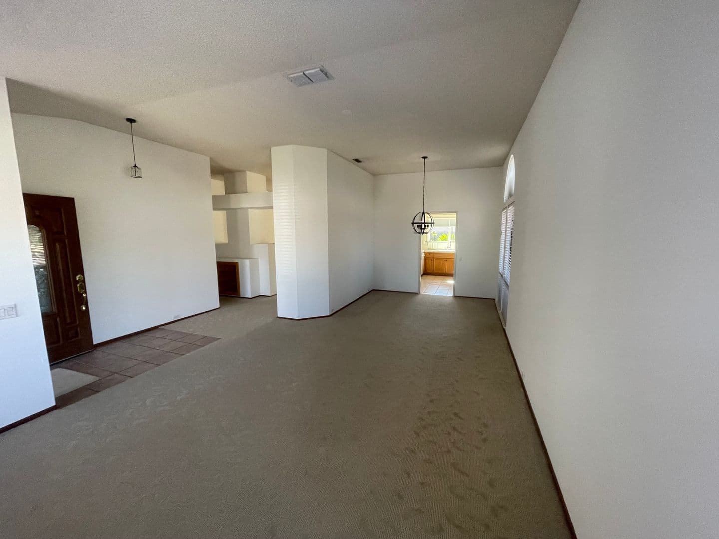 Sacramento House: 8116 Darien Circle
