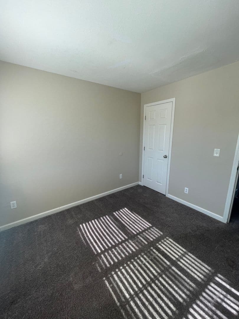 Rancho Cordova Apartment: 10320 Birmingham Way #3