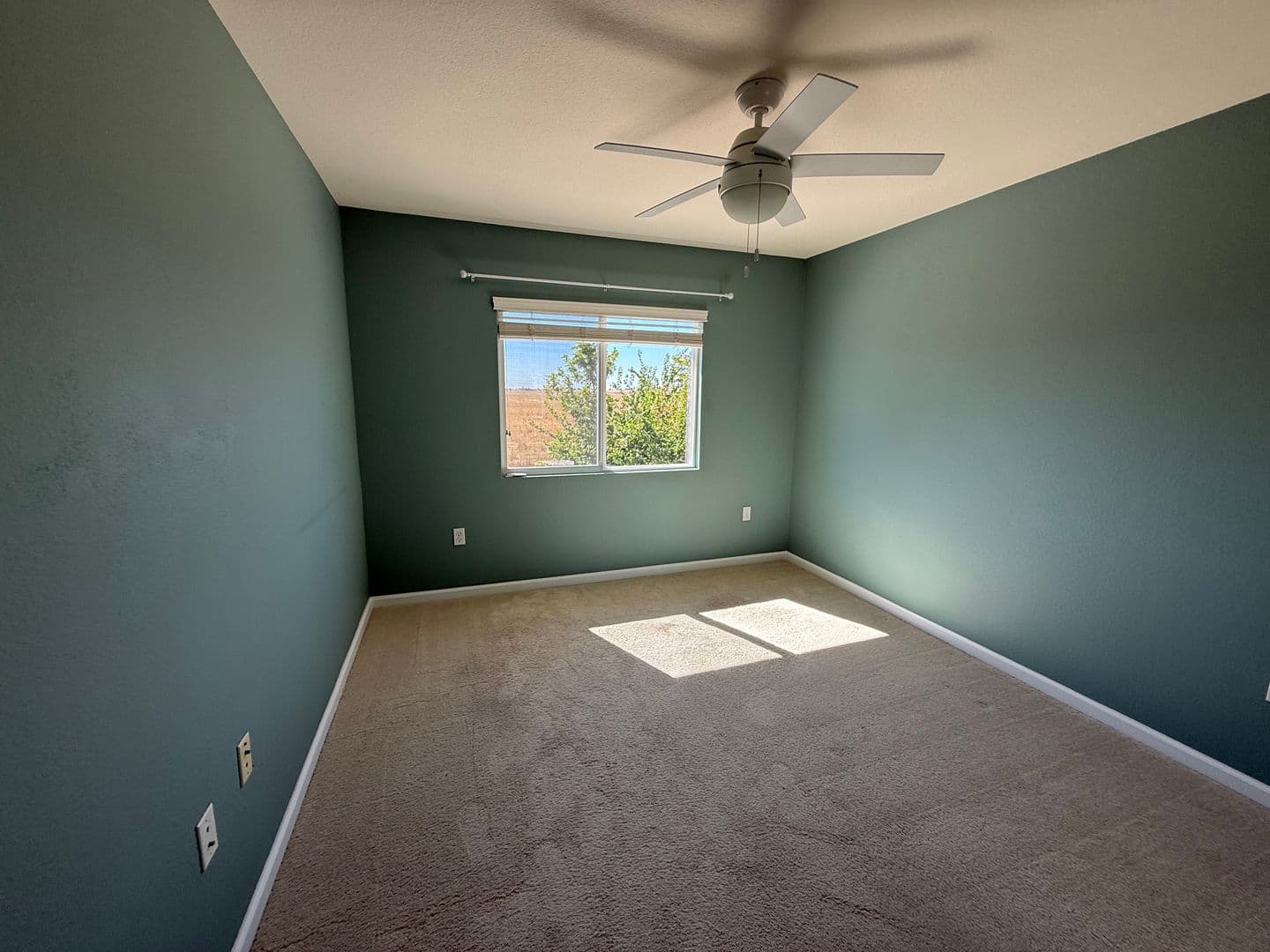 West Sacramento House: 3665 Topaz Road