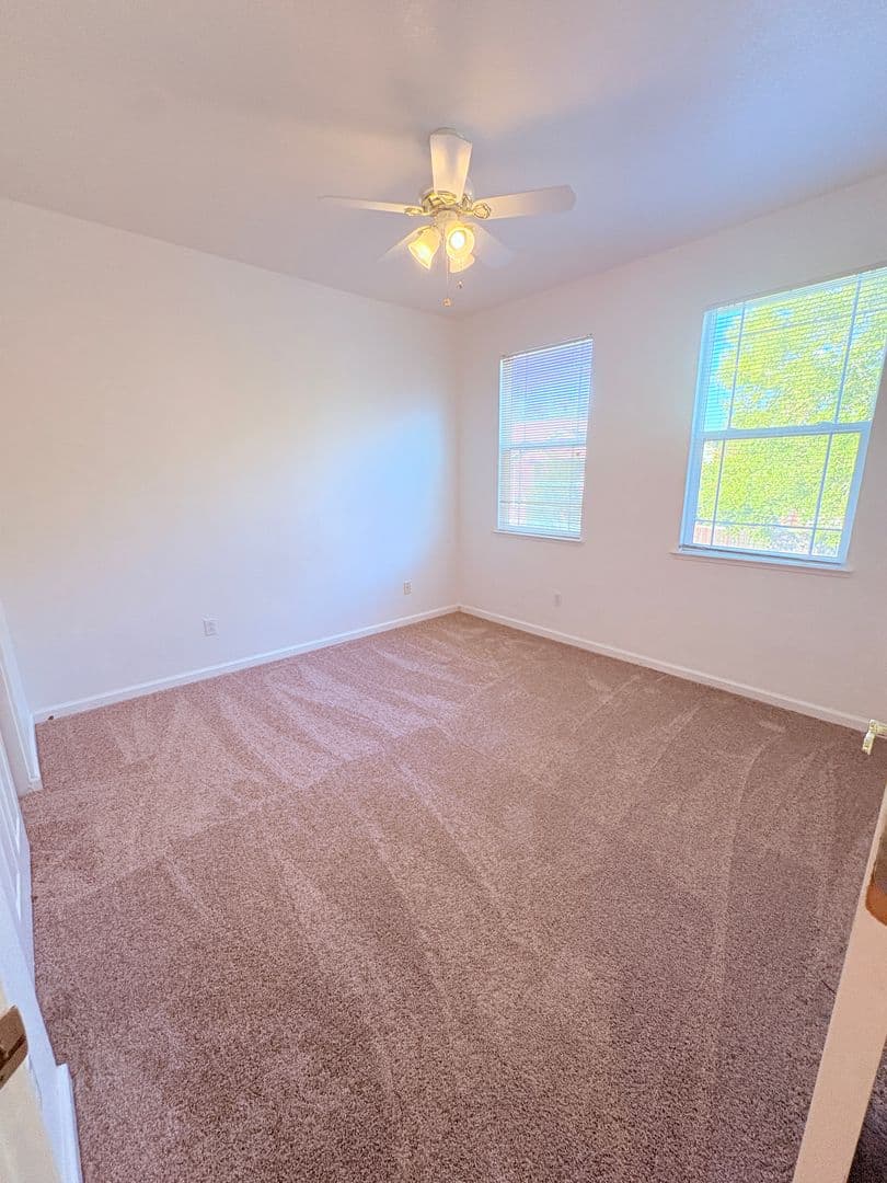 Sacramento House: 80 Spinel Circle