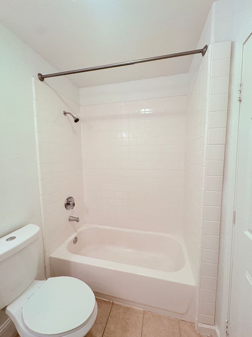 Sacramento House: 1405 Nogales Street