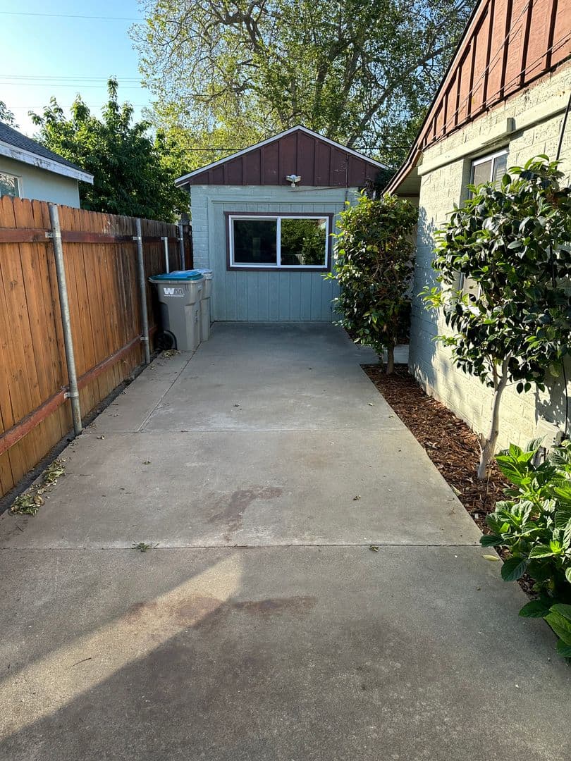 West Sacramento House: 1565 1/2  Alabama Ave
