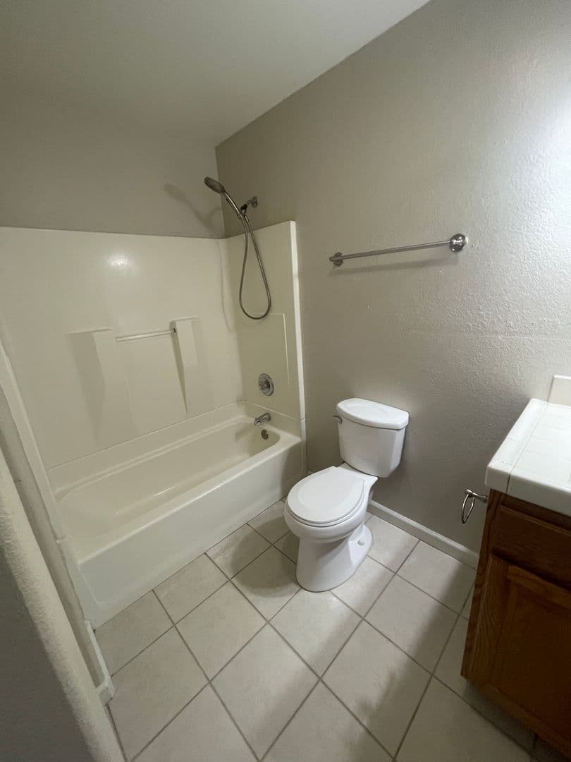 Rancho Cordova Apartment: 10320 Birmingham Way #3