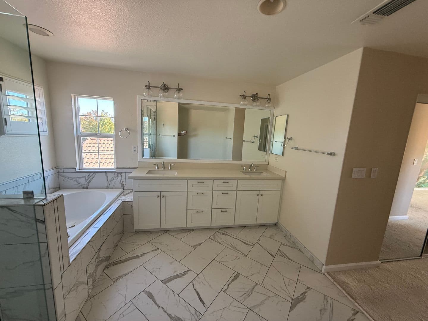 West Sacramento House: 3665 Topaz Road