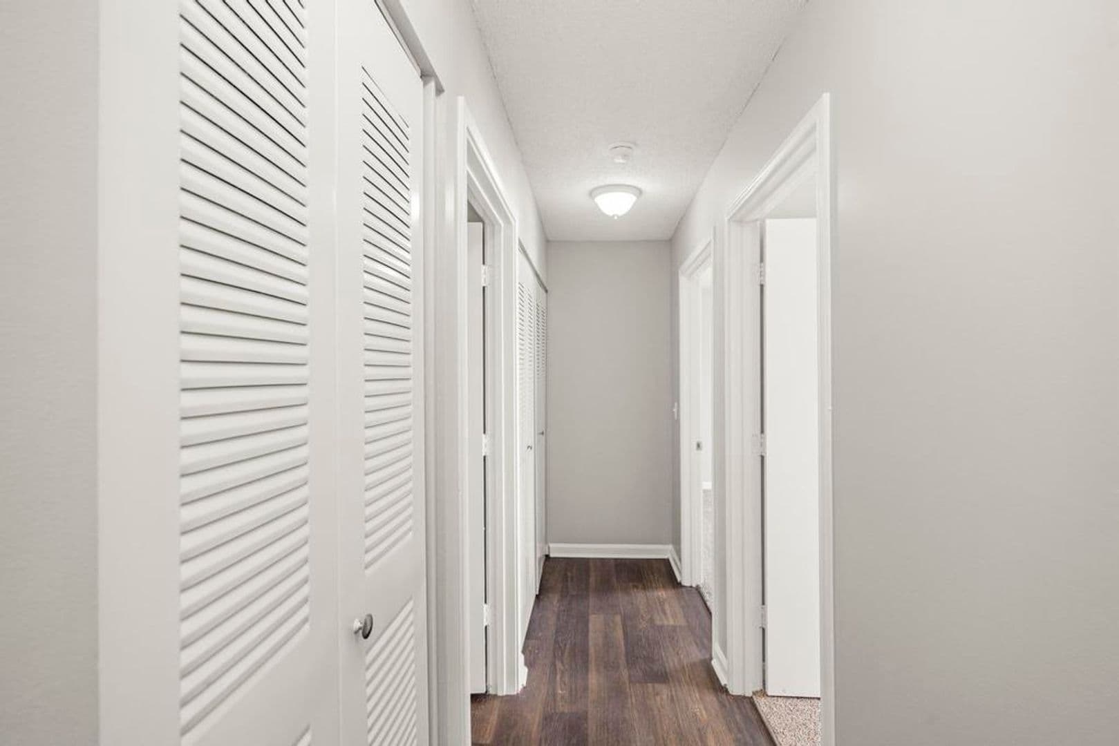 Greenbrier Apartment: 2045 US 41