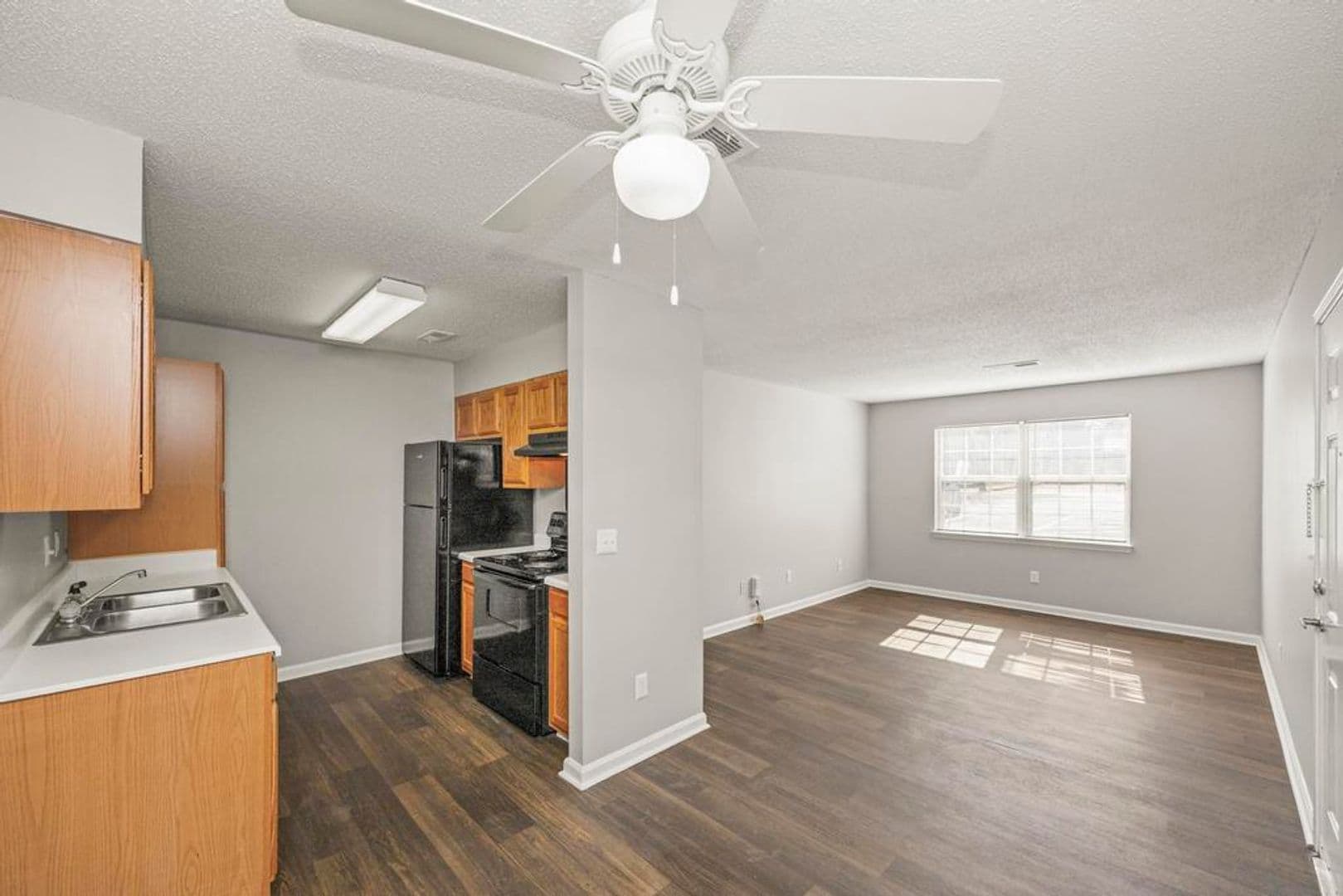 Greenbrier Apartment: 2045 US 41