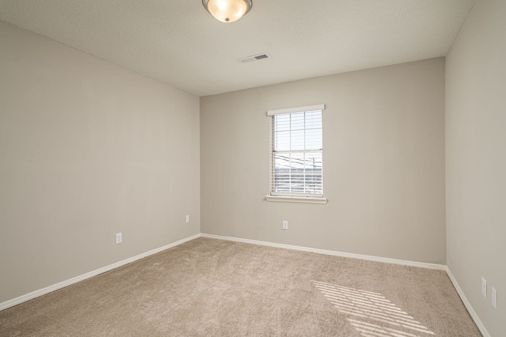 Hixson Apartment: 5255 Old Hixson Pike