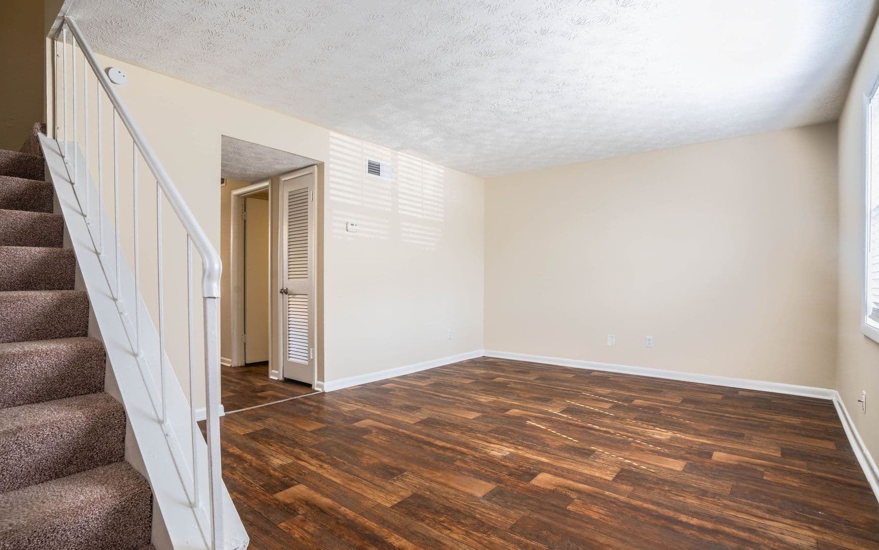 Rome Apartment: 600 Redmond Rd.
