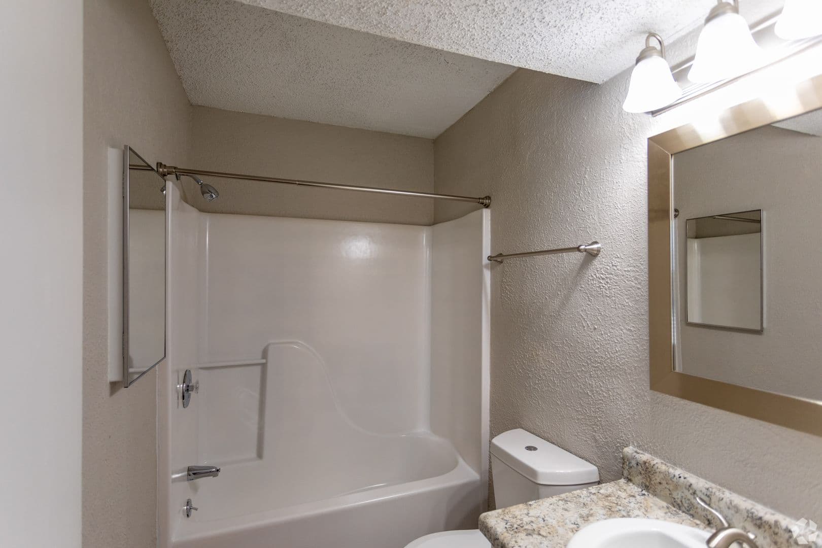 Antioch Apartment: 800 Pebble Creek Cir