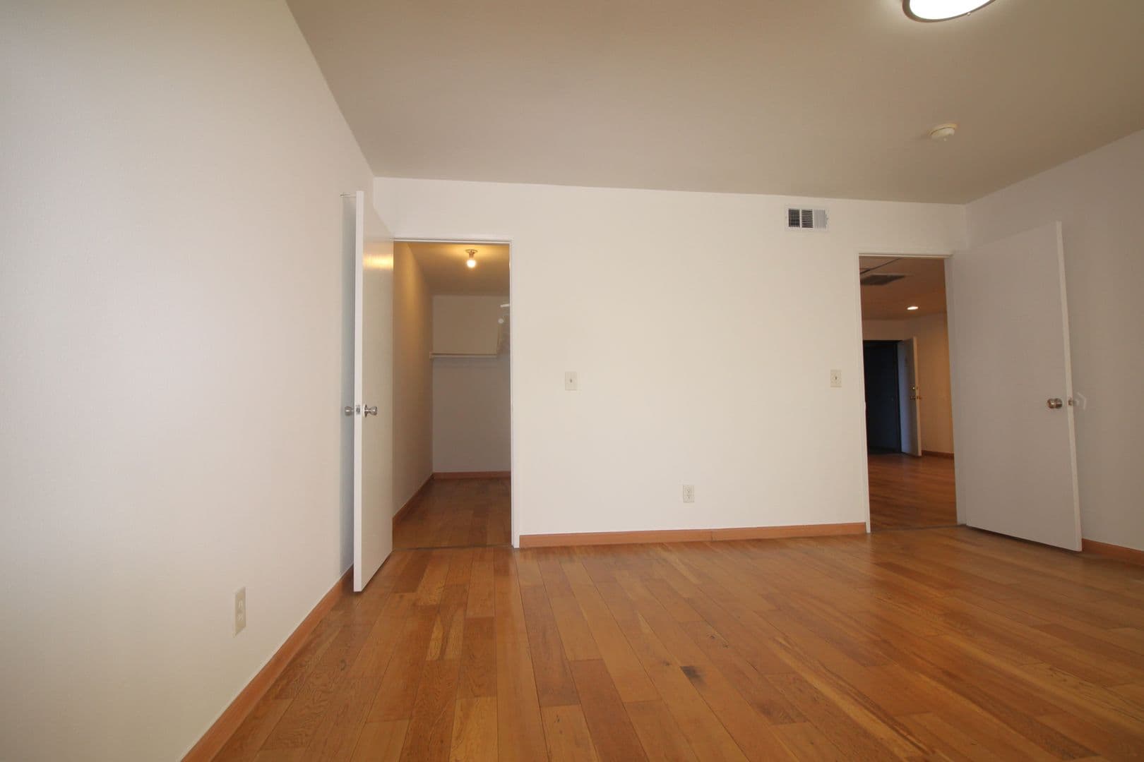 SYLMAR Apartment: 14033 FOOTHILL BLVD.
