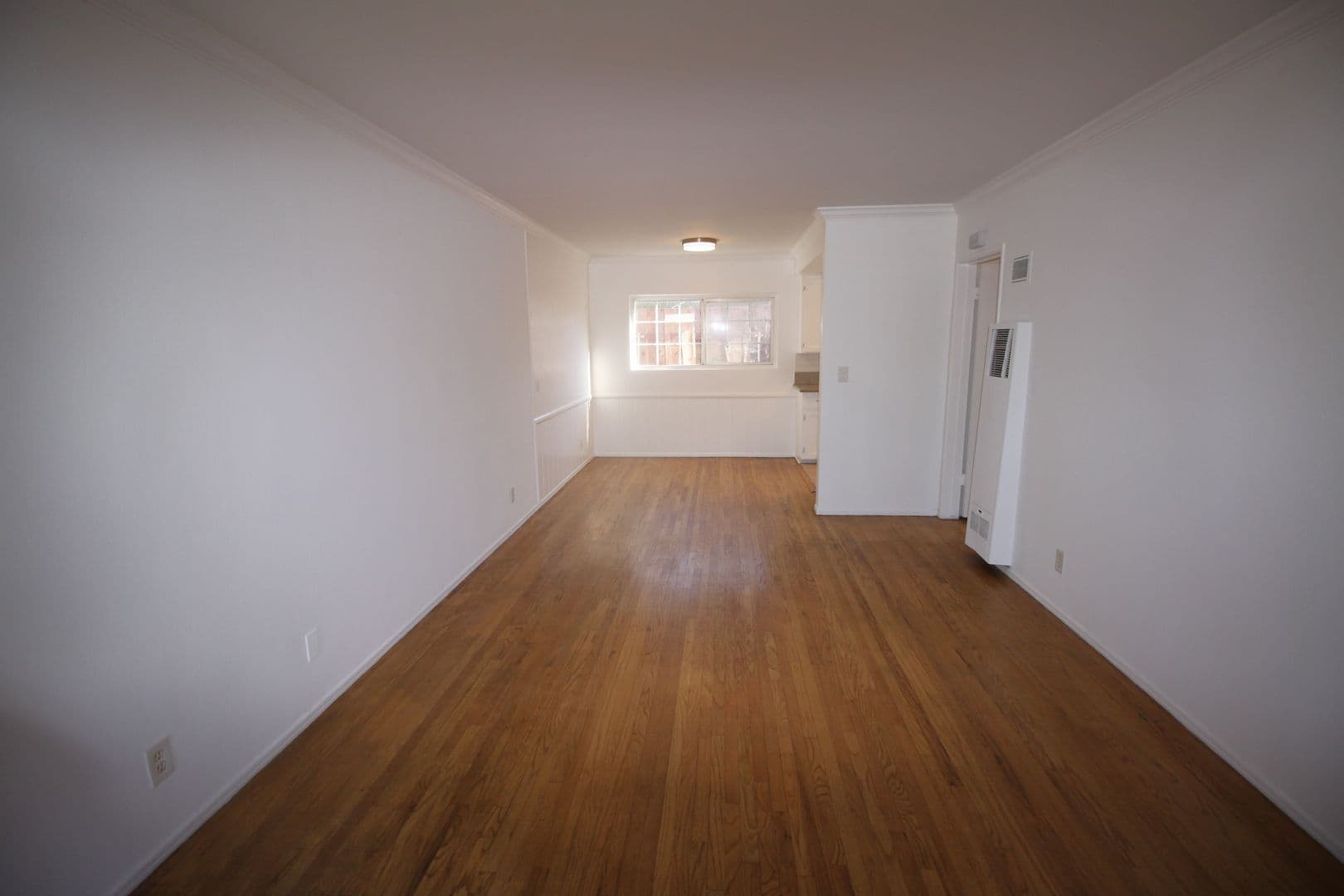 SAN FERNANDO Apartment: 326 MACNEIL ST