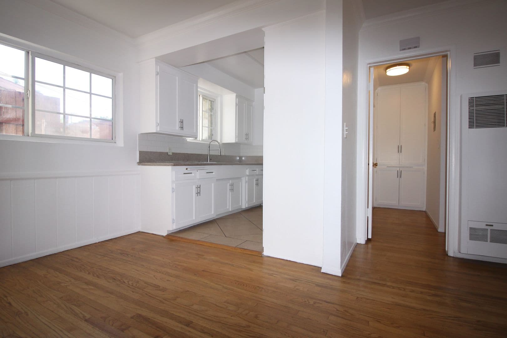 SAN FERNANDO Apartment: 326 MACNEIL ST