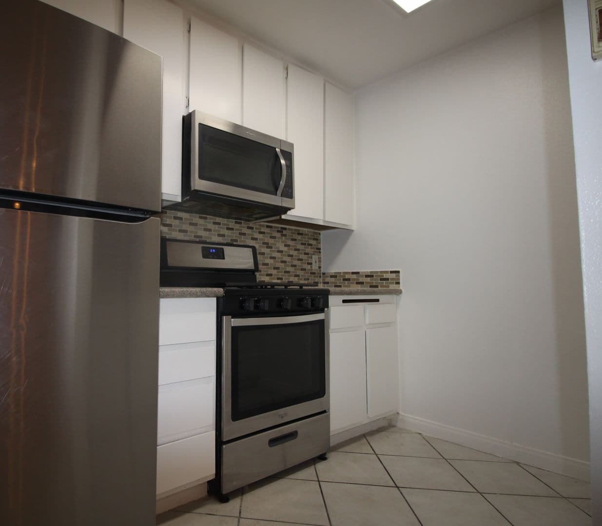 SYLMAR Apartment: 14033 FOOTHILL BLVD.