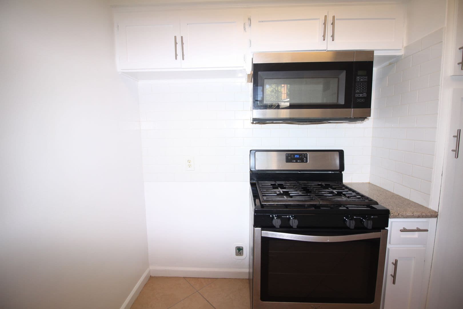 SAN FERNANDO Apartment: 326 MACNEIL ST