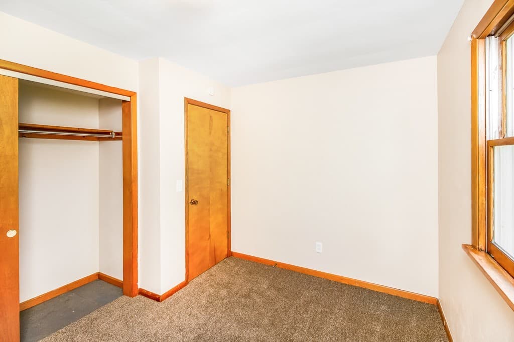 Elyria Apartment: 780 Oberlin-Elyria Rd