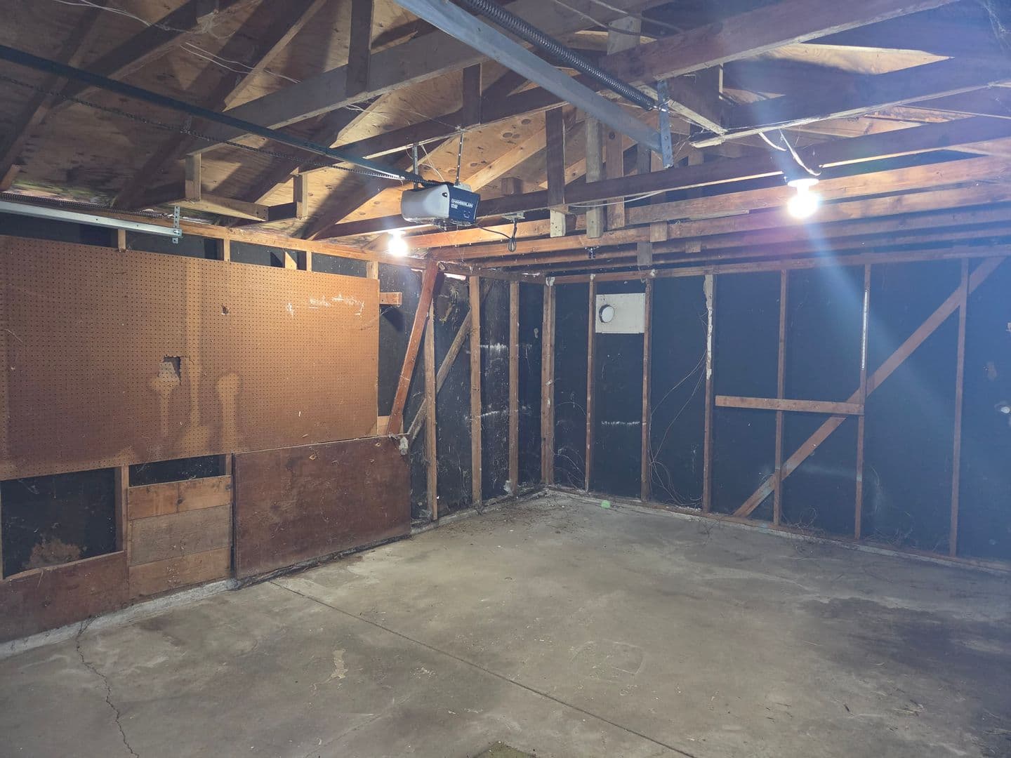 Elyria Apartment: 41547 - 41549 Elmwood St