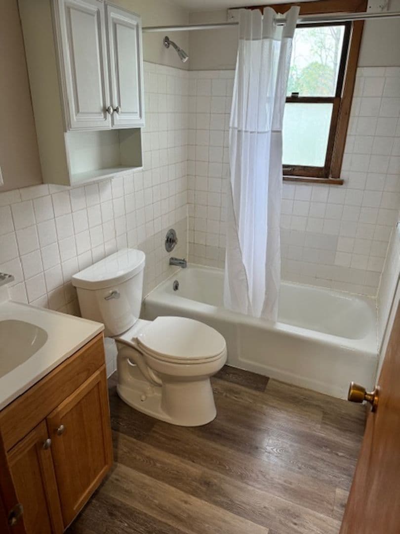 Elyria Apartment: 780 Oberlin-Elyria Rd