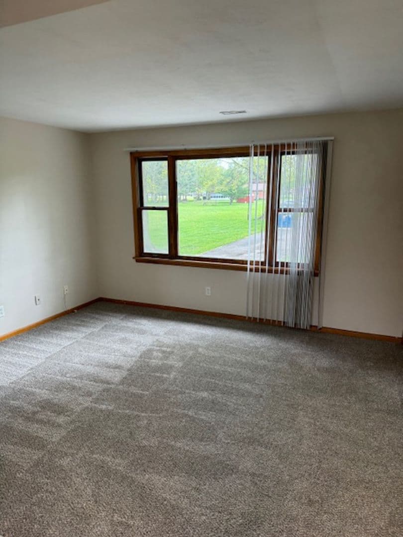Elyria Apartment: 780 Oberlin-Elyria Rd