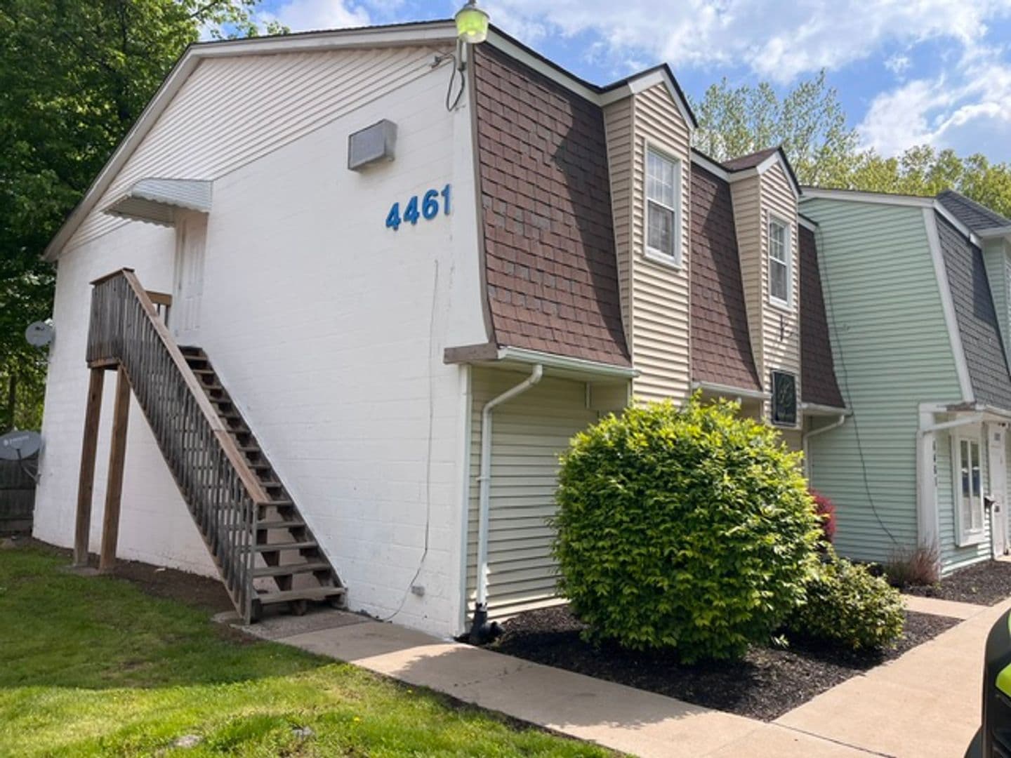 Lorain Apartment: 4461 Oberlin Avenue - Concord Station