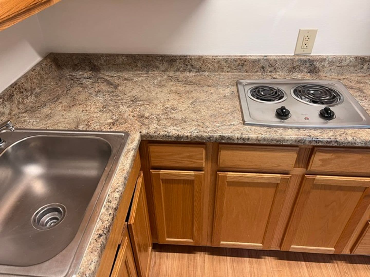Lorain Apartment: 4461 Oberlin Avenue - Concord Station