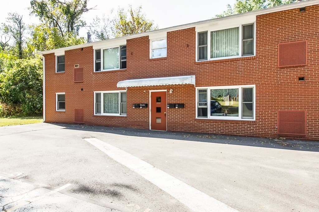 Elyria Apartment: 780 Oberlin-Elyria Rd