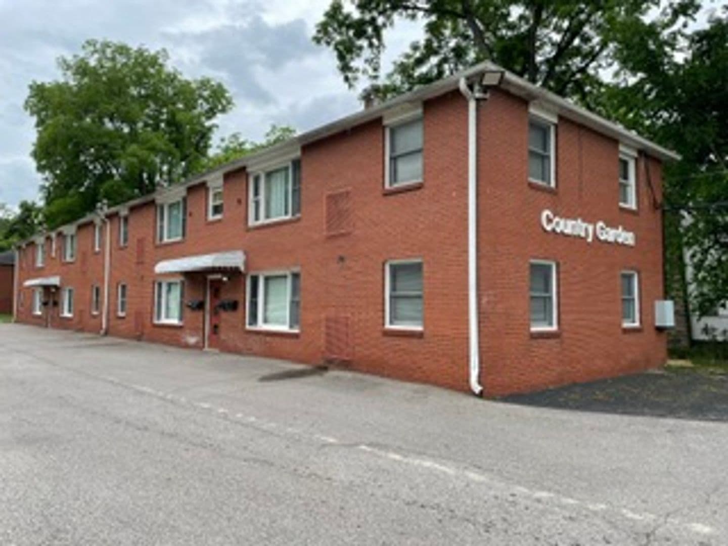 Elyria Apartment: 780 Oberlin-Elyria Rd