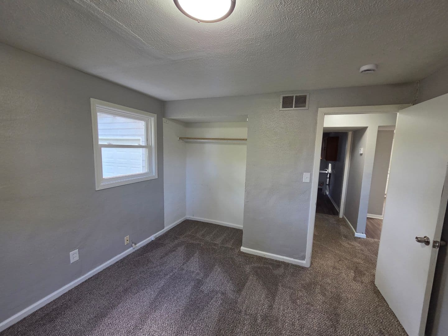 Elyria Apartment: 41547 - 41549 Elmwood St