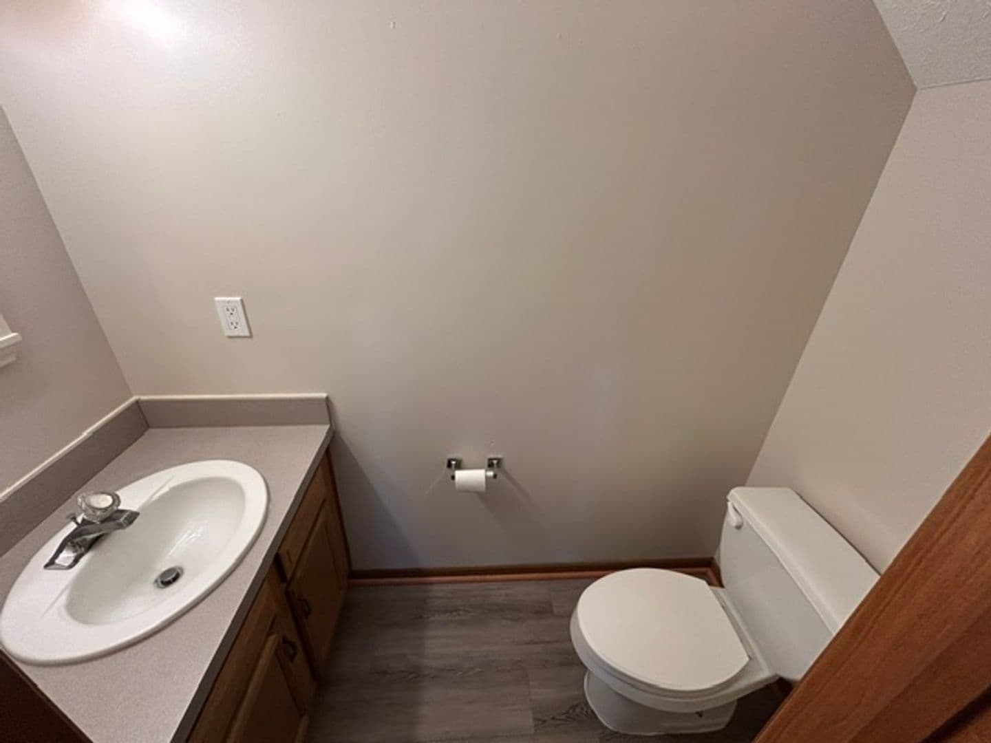 Lorain Apartment: 3115-3117 Surf Ave