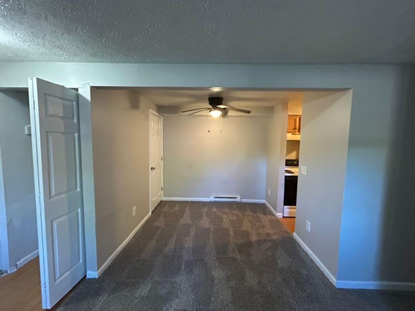 Elyria Apartment: 172 Brunswick