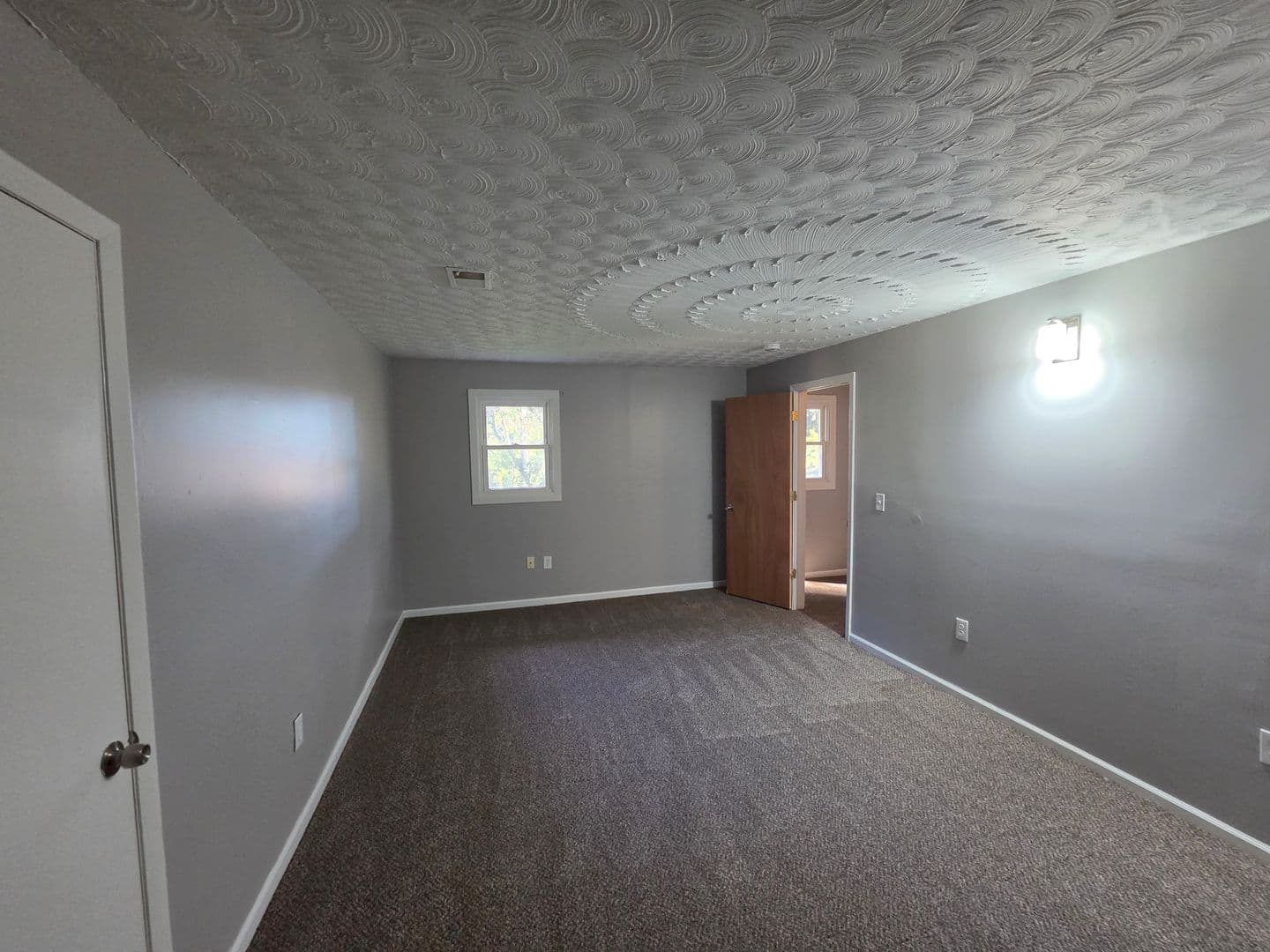 Elyria Apartment: 41547 - 41549 Elmwood St