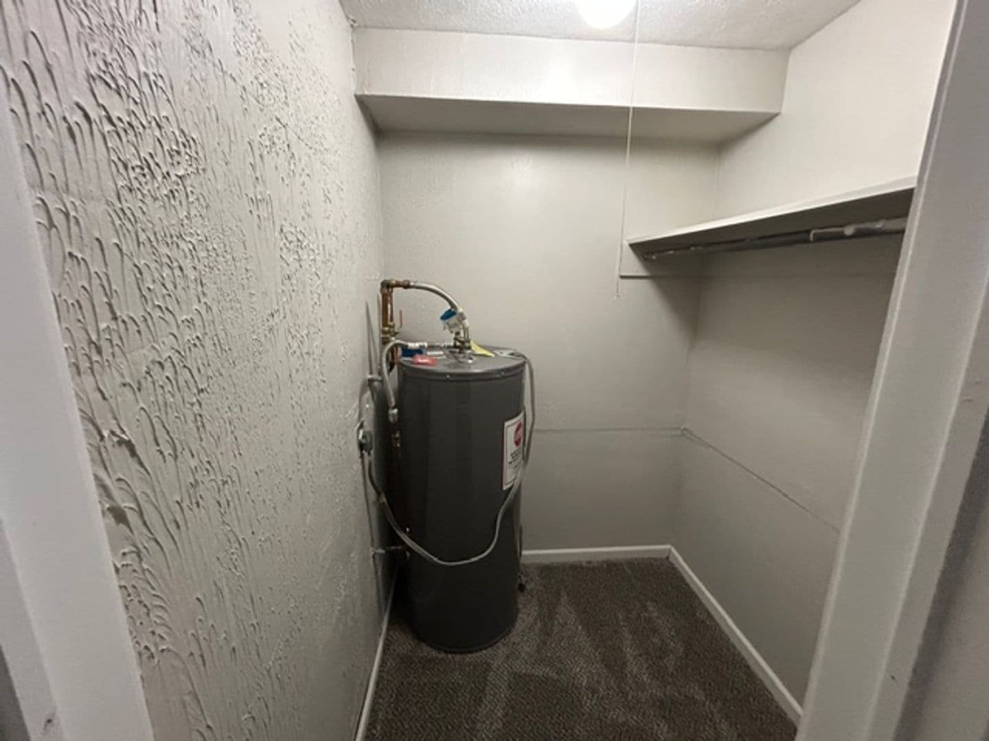 Elyria Apartment: 172 Brunswick