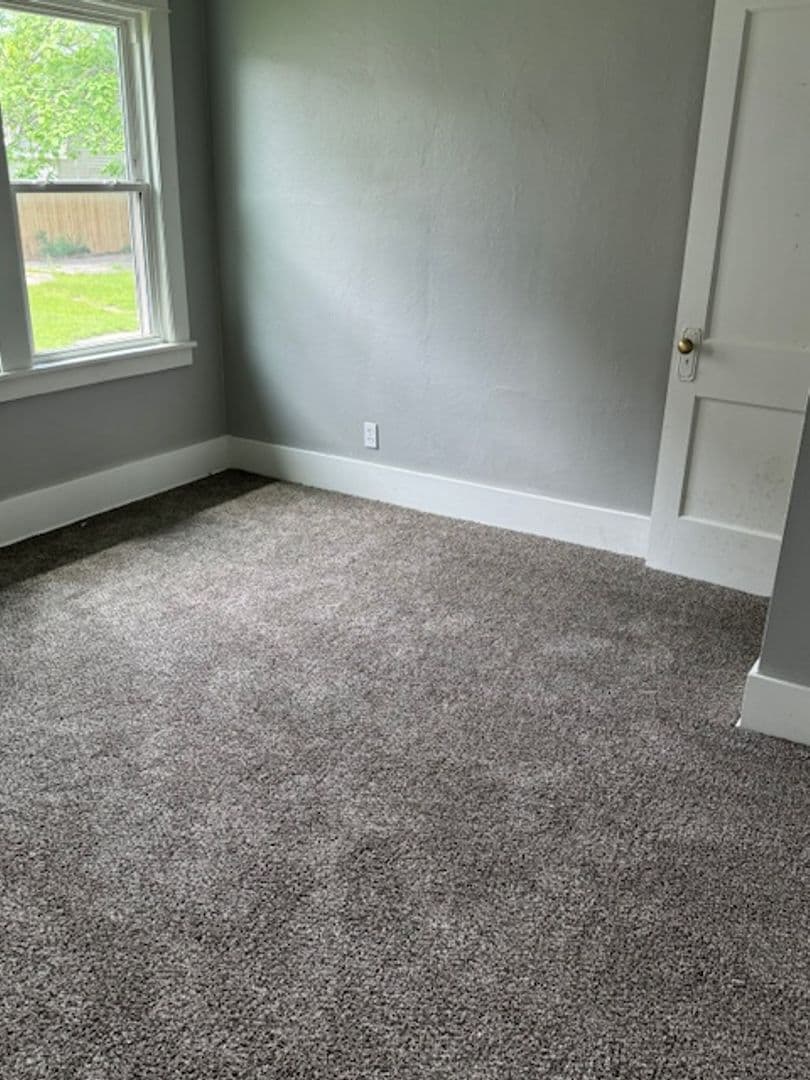 Lorain House: 922 W 19th