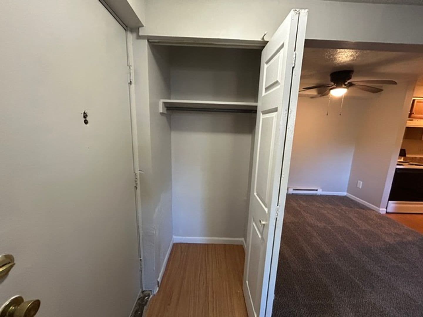Elyria Apartment: 172 Brunswick