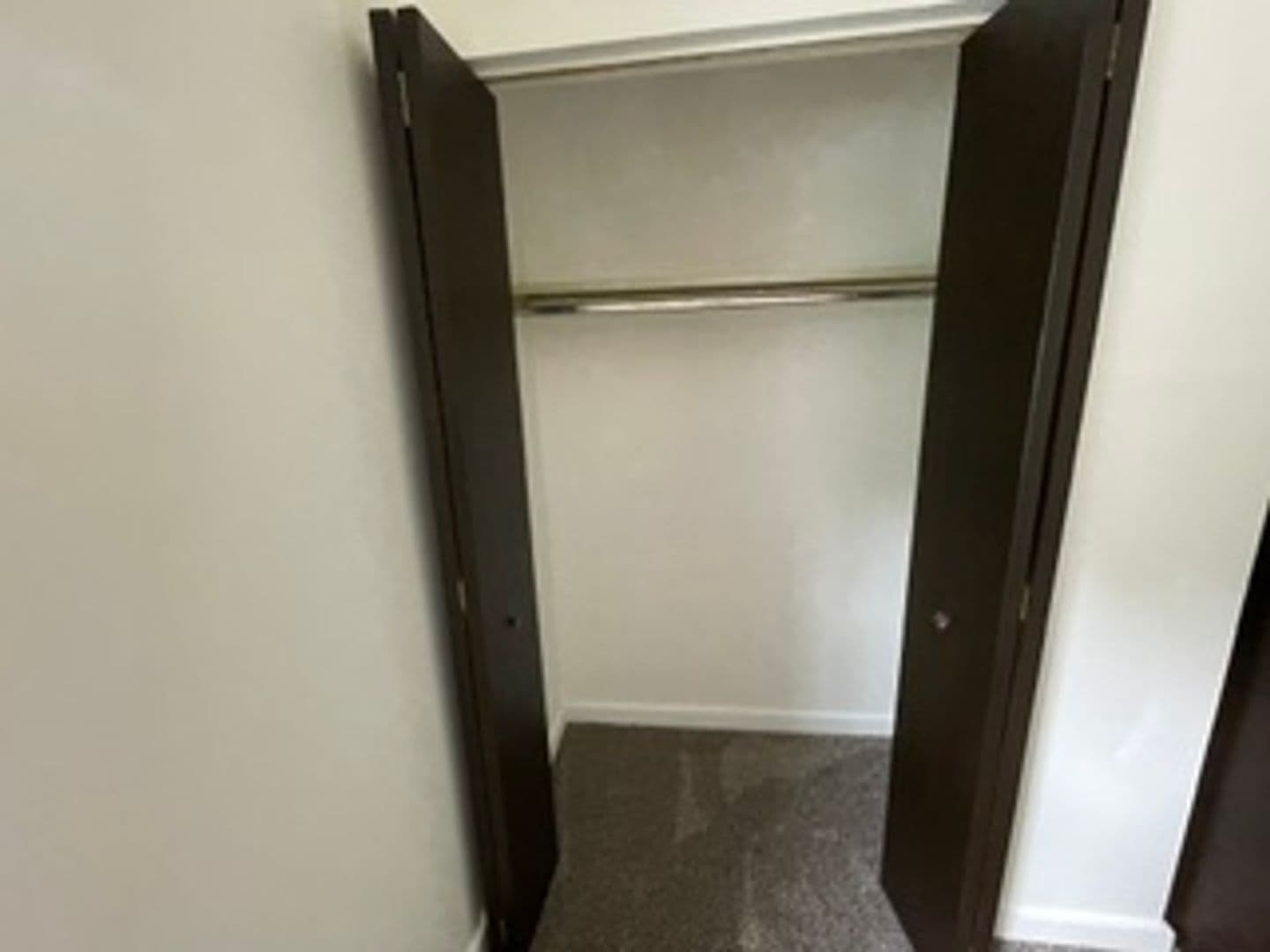 Lorain Apartment: 4461 Oberlin Avenue - Concord Station
