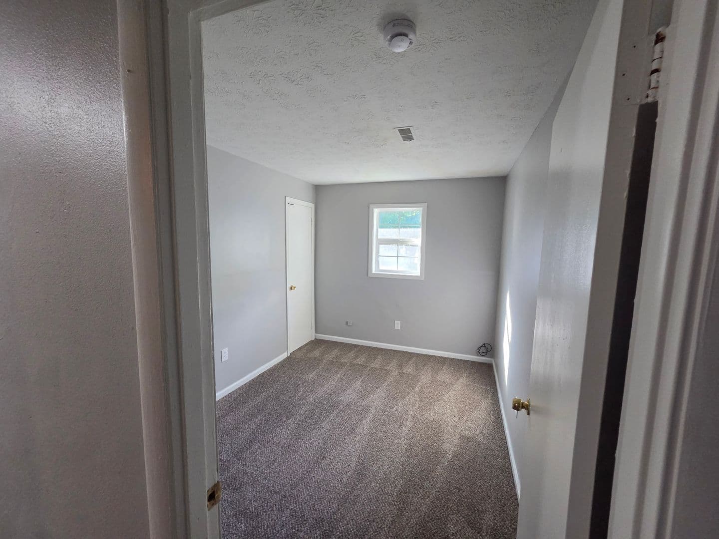 Elyria Apartment: 41547 - 41549 Elmwood St