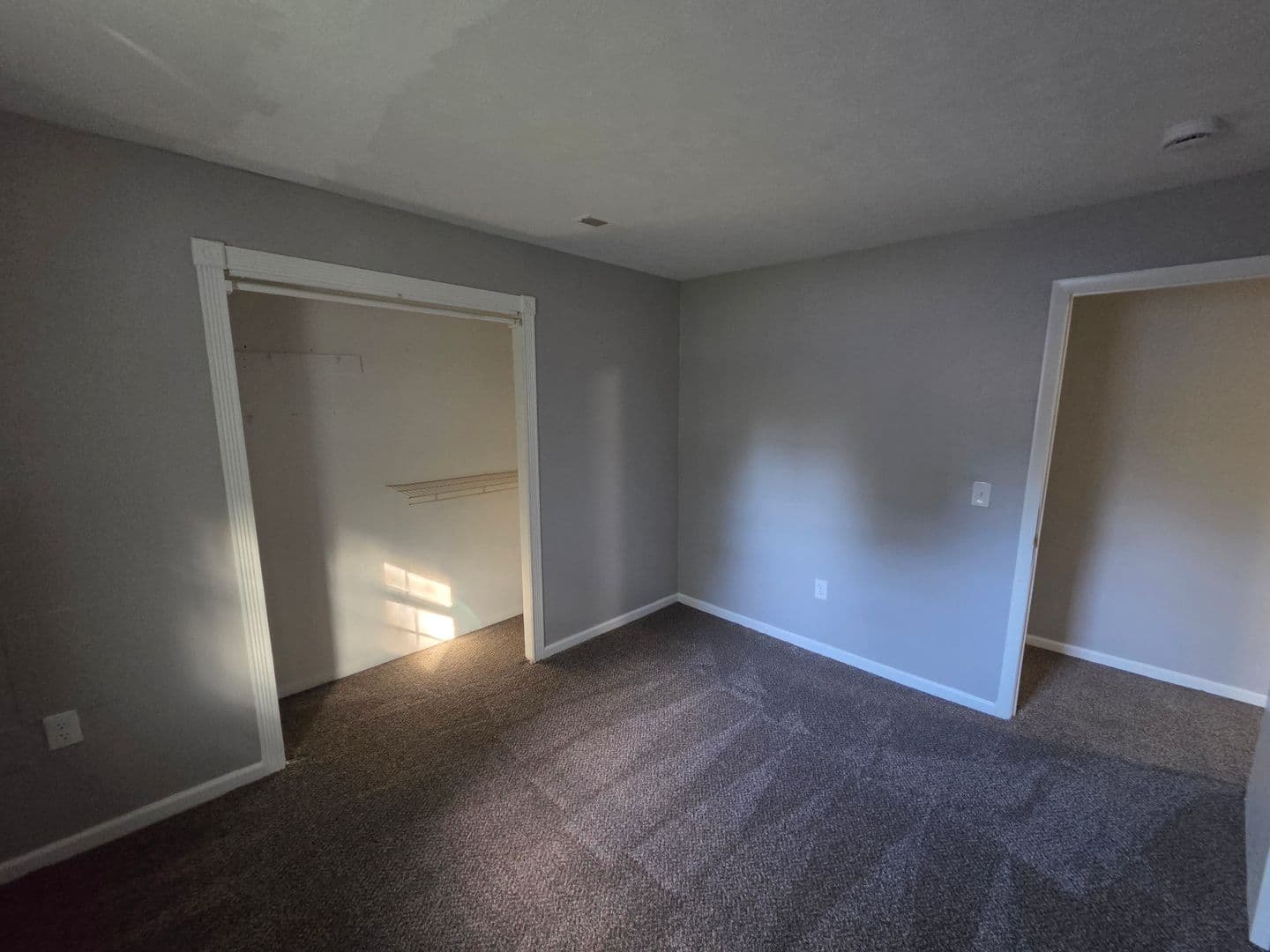 Elyria Apartment: 41547 - 41549 Elmwood St