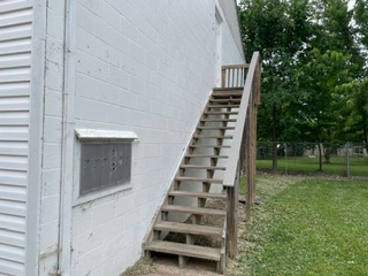 Lorain Apartment: 4461 Oberlin Avenue - Concord Station