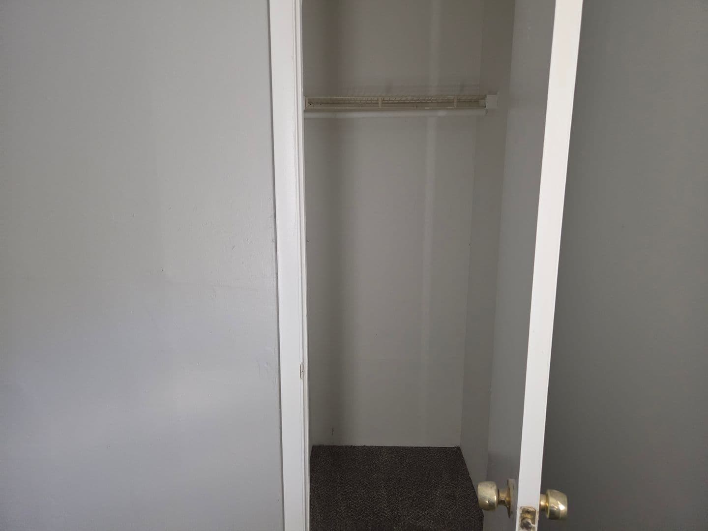Elyria Apartment: 41547 - 41549 Elmwood St