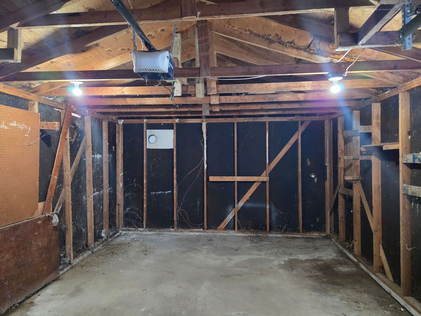 Elyria Apartment: 41547 - 41549 Elmwood St