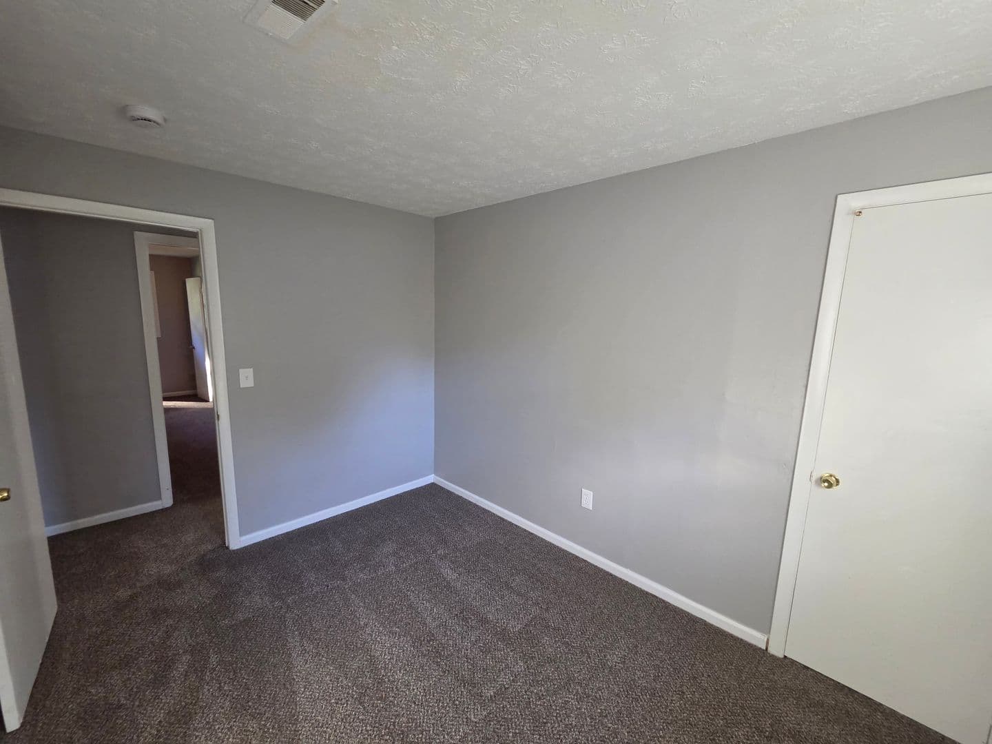 Elyria Apartment: 41547 - 41549 Elmwood St