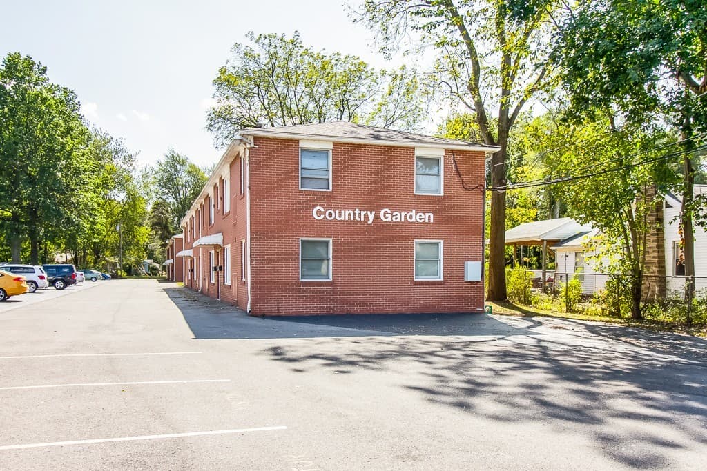 Elyria Apartment: 780 Oberlin-Elyria Rd