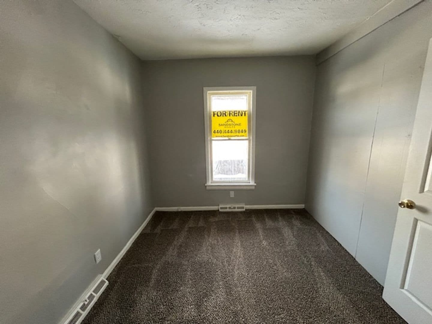 Lorain House: 939 W 22nd Street