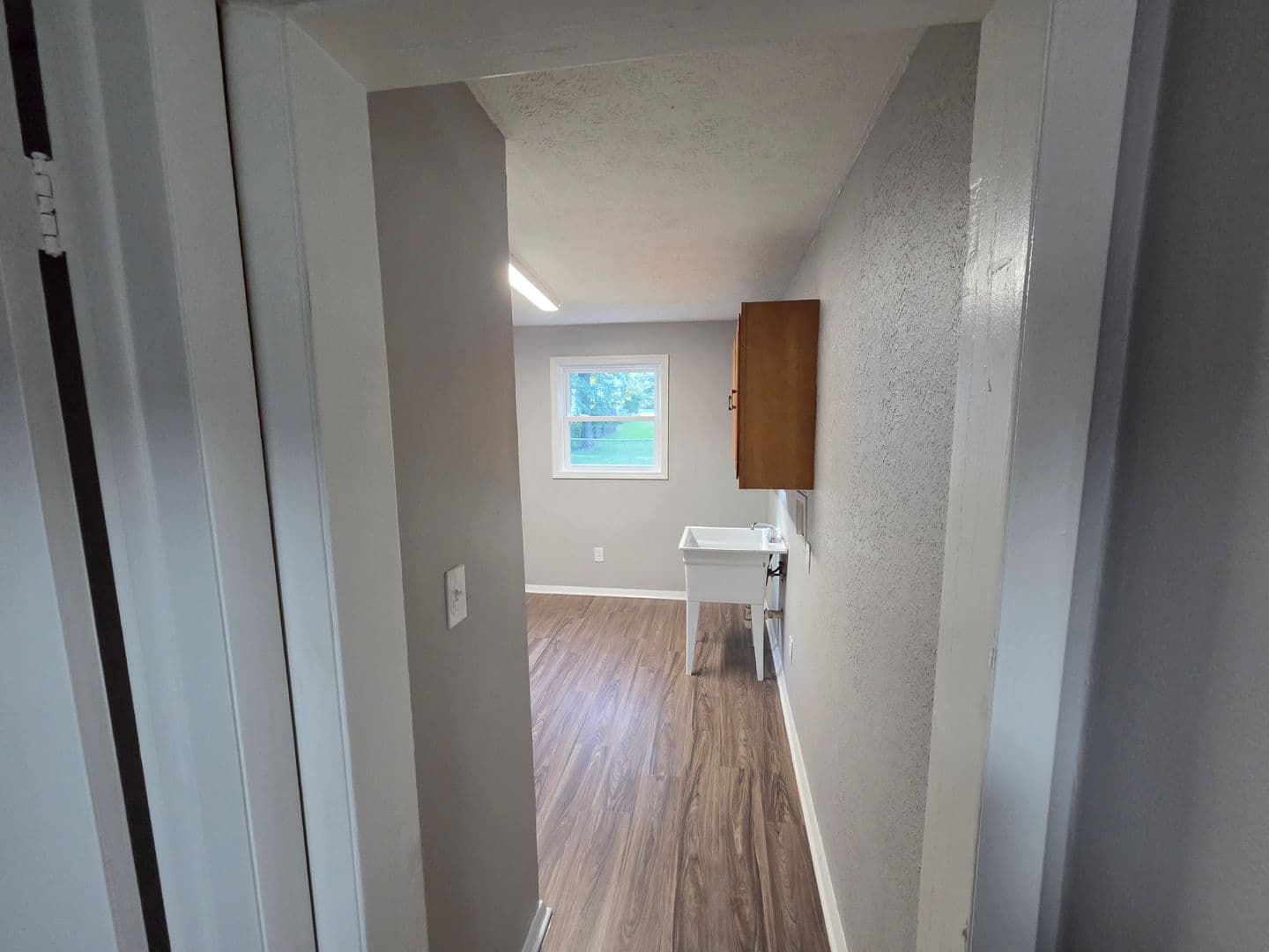 Elyria Apartment: 41547 - 41549 Elmwood St